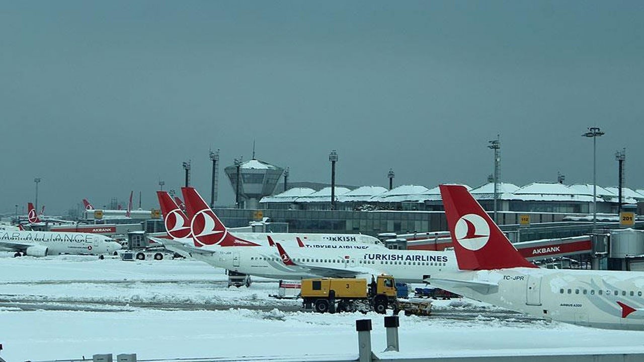 THY duyurdu: İstanbul&#039;da çok sayıda uçak seferi iptal edildi