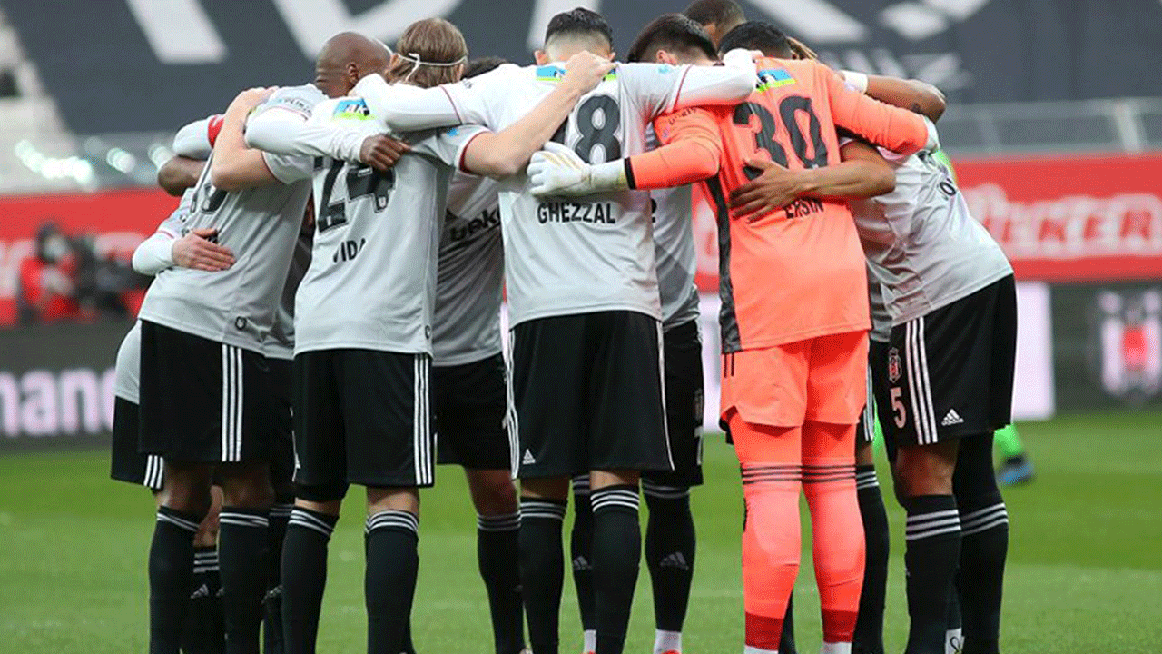 Beşiktaş&#039;a Süper Kupa finali öncesi şok! 5 futbolcu kadro dışı...