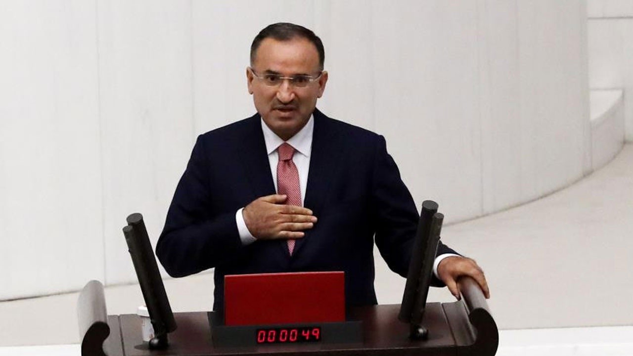 Son dakika haberi: Bekir Bozdağ Meclis&#039;te yemin etti