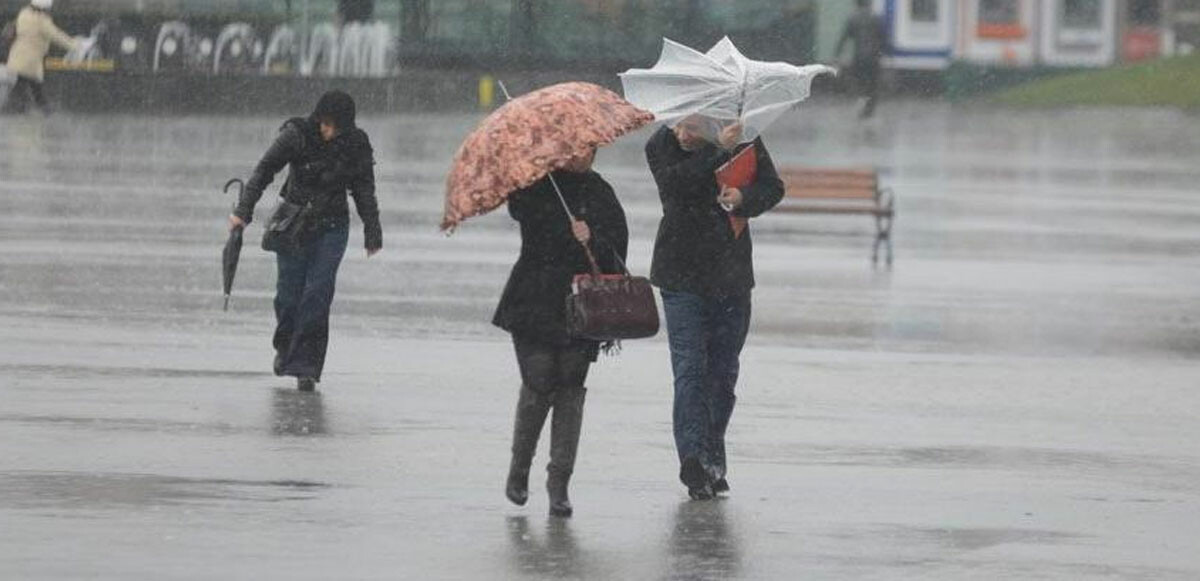 Meteoroloji&#039;den 33 ile sarı ve turuncu kodlu uyarı: Dışarı çıkmayın! (3 Şubat hava durumu)