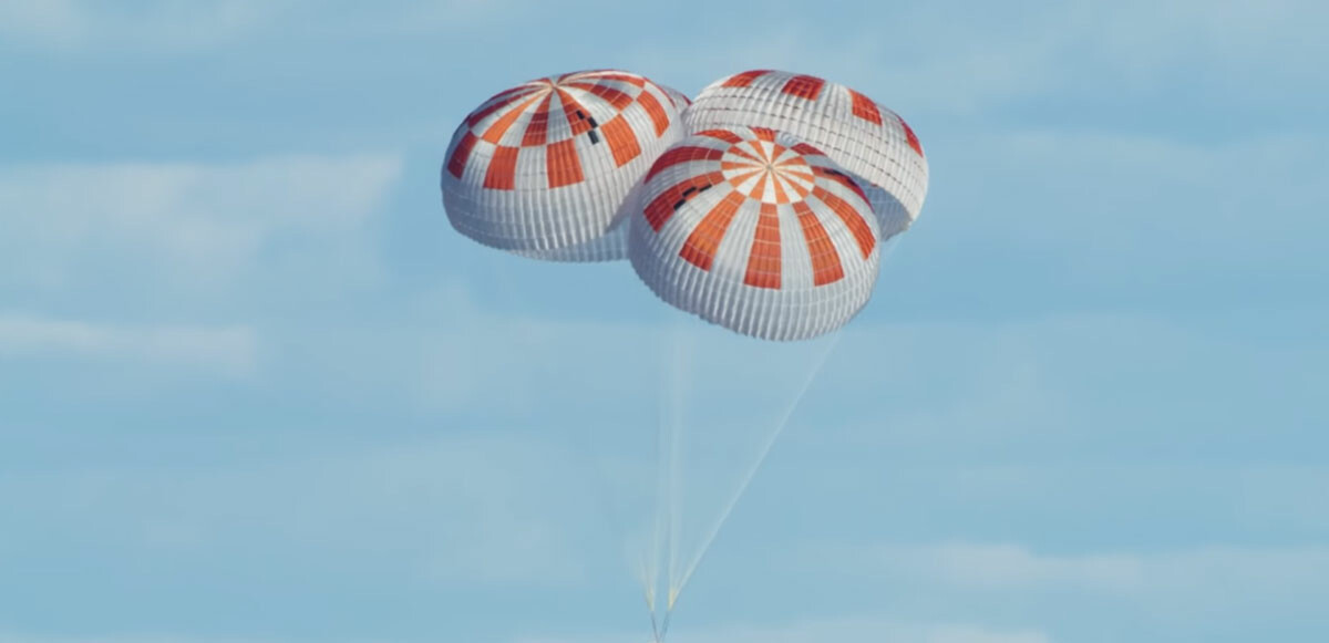 SpaceX'in Dragon kapsülündeki paraşütün geç açılma sorunu NASA'yı harekete geçirdi.
