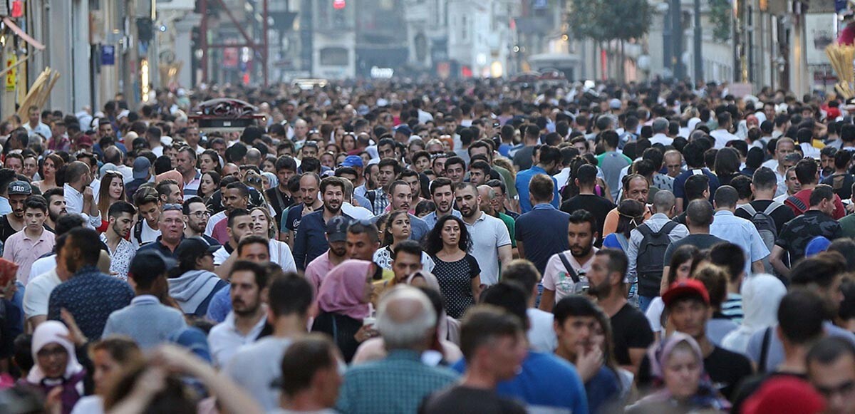 Türkiye'nin en kalabalık ilçesi Esenyurt oldu (Fotoğraf AA)