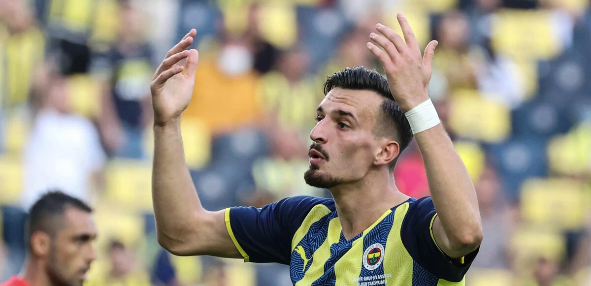 Alman golcü Berisha şikayet etti! İsmail Kartal takımı uyardı