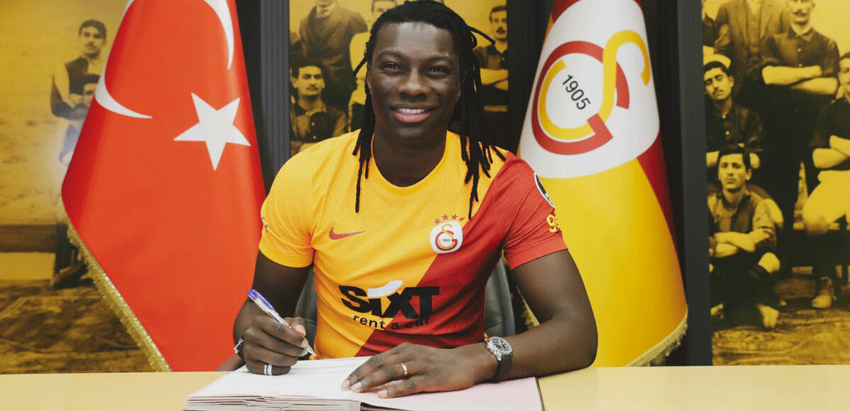 Galatasaray&#039;da Bafetimbi Gomis&#039;in sözleşmesi ortaya çıktı