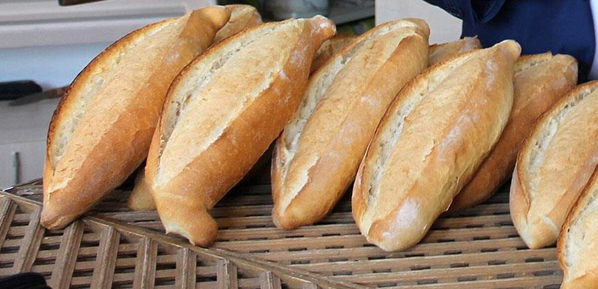 İstanbul Ticaret Odası'na (İTO) bağlı fırınlarda 210 gram ekmeğin fiyatı 3 TL'ye yükseltildi.