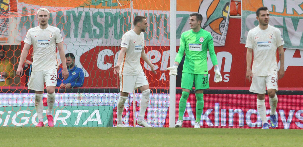 Galatasaray, ligin formda ekiplerinden Aytemiz Alanyaspor ile 1-1 berabere kaldı.