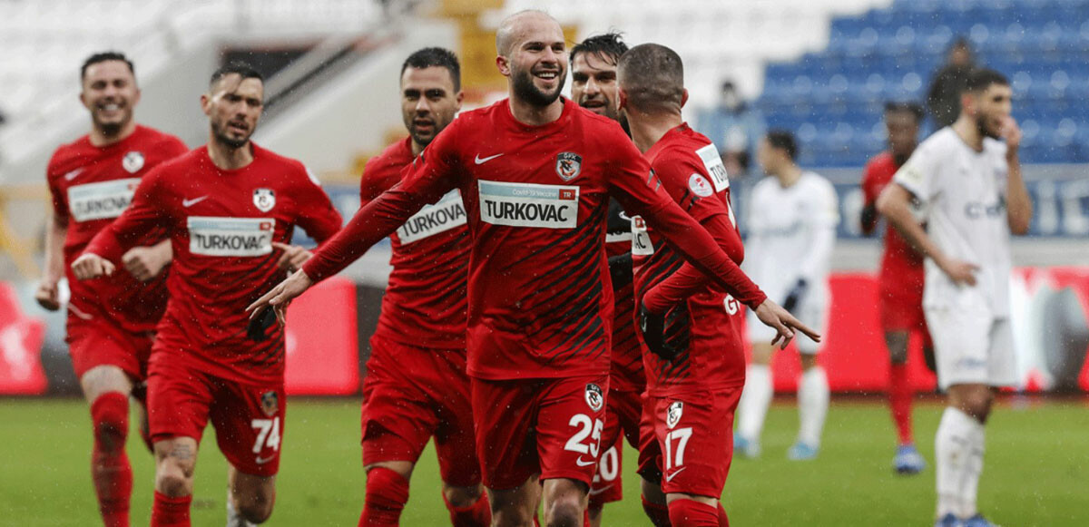 Gaziantep FK, Türkiye Kupası'nda Kasımpaşa'yı 2-1 yenerek çeyrek finale yükseldi.