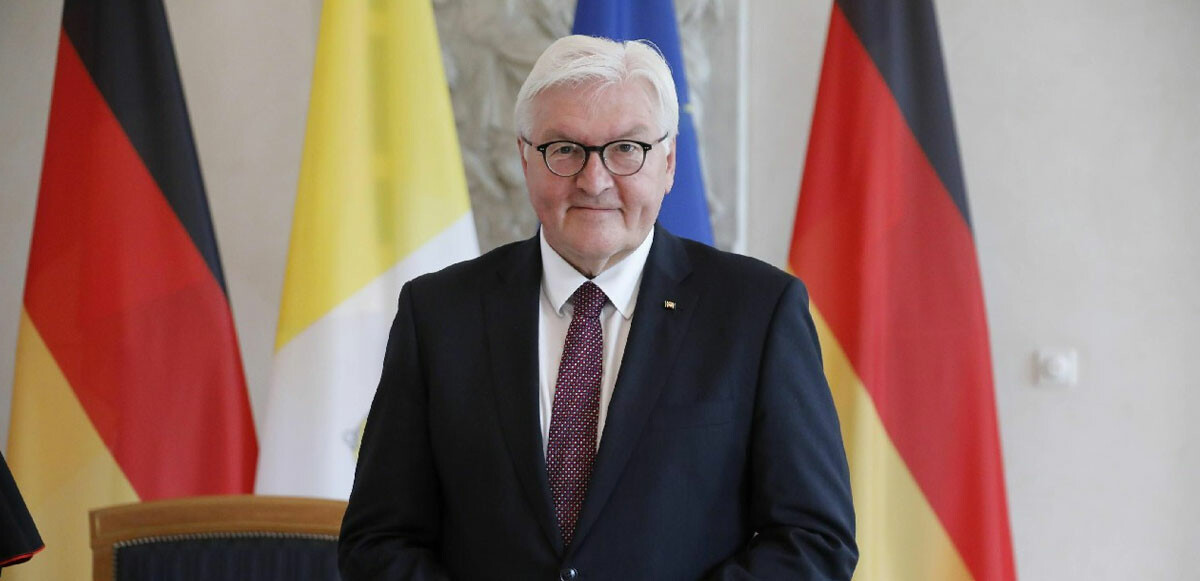 Steinmeier, ilk turda 1425 geçerli oyun 1045’ini alarak yeniden cumhurbaşkanı seçildi.