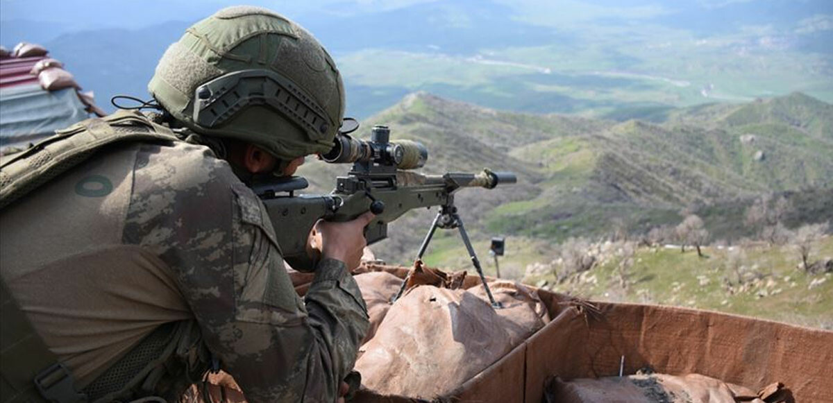 Barış Pınarı Bölgesi'nde saldırı hazırlığındaki teröristler etkisiz hale getirildi.