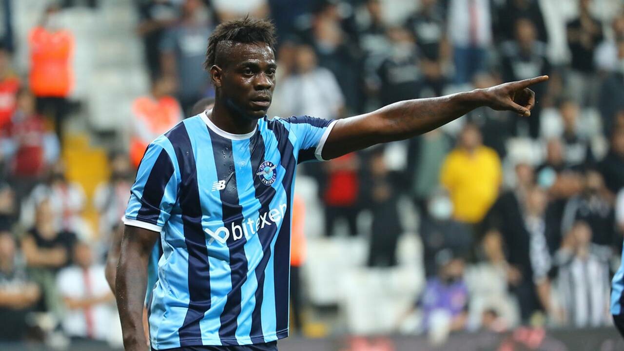 Mario Balotelli, kendisine ırkçılık yapan Beşiktaş fan sayfasına tepki gösterdi