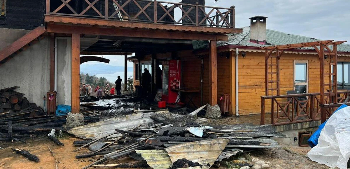 İşten atılacağını öğrendi, iş yerini yaktı
