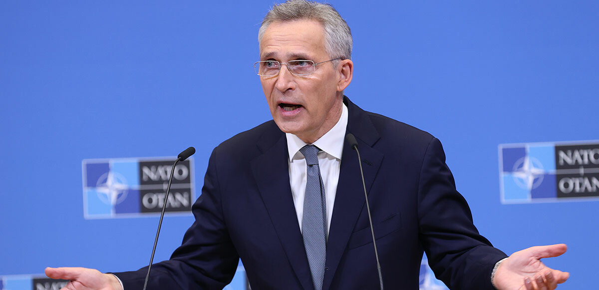 Stoltenberg, her ülkenin NATO'ya üye olmayı istemeyi hakkı olduğunu belirtirken Ukrayna'da saldırıya geçmek gibi bir planlarının olmadığını ifade etti.