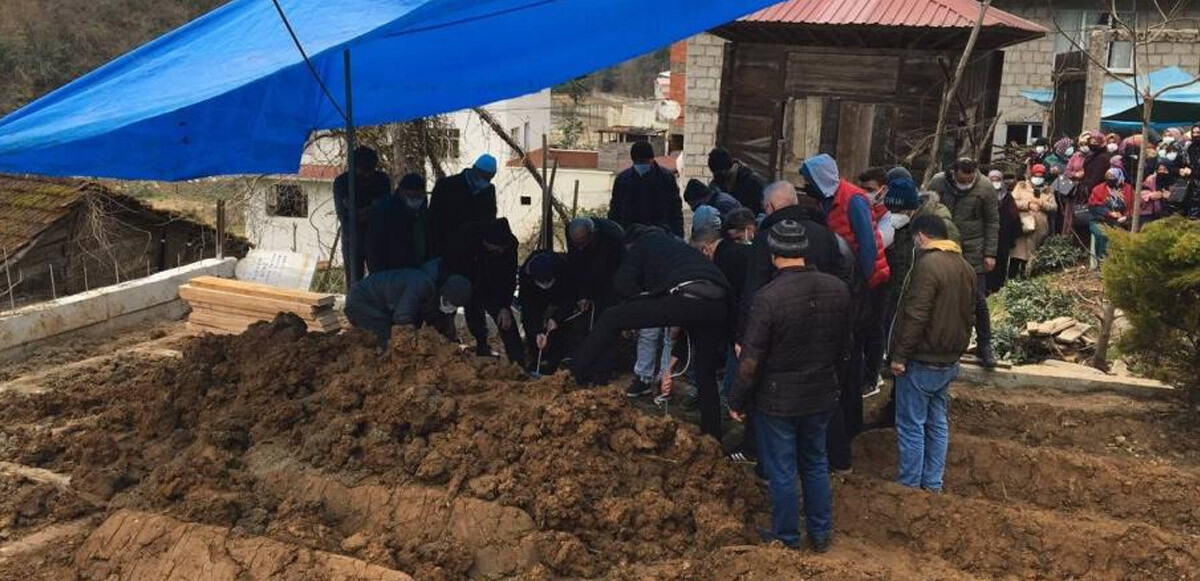 Koronavirüs kabusları oldu: ​Aynı aileden 9&#039;uncu kişi hayatını kaybetti