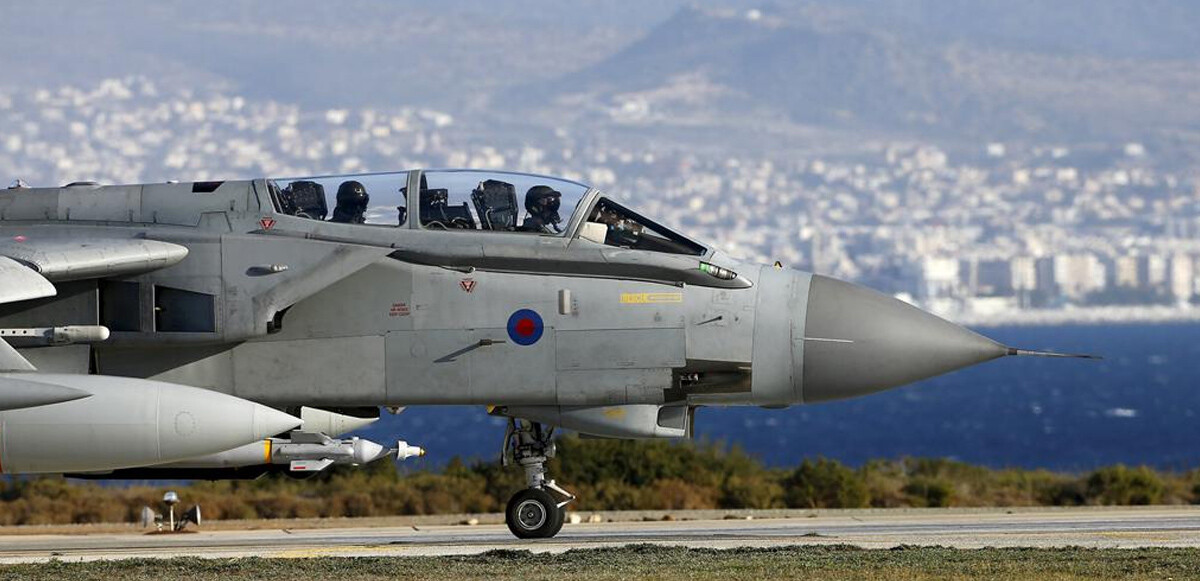 İngiltere'nin Kıbrıs adasında Ağrotur ve Dikelya askeri üsleri bulunuyor