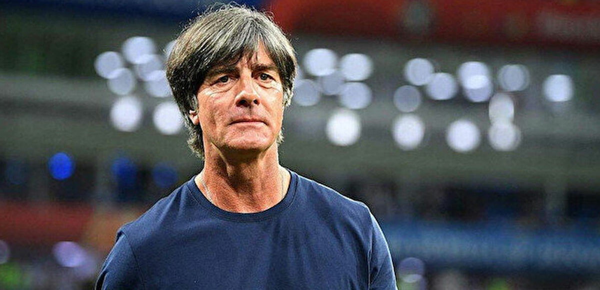 Başkan Ali Koç ile Joachim Löw el sıkıştı.