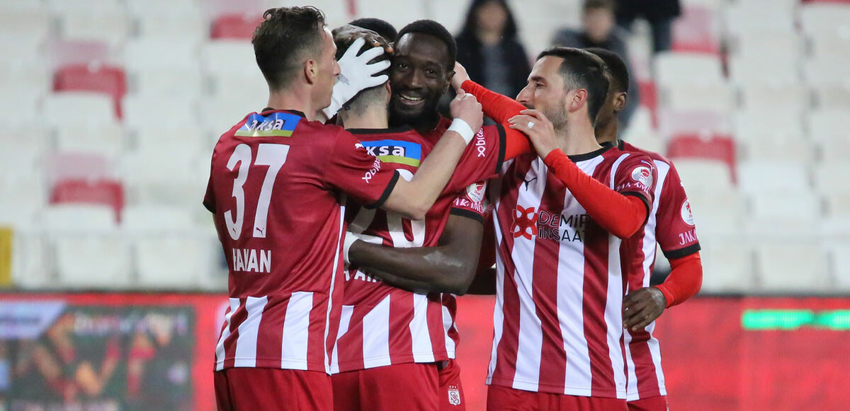 Sivasspor tek golle turladı