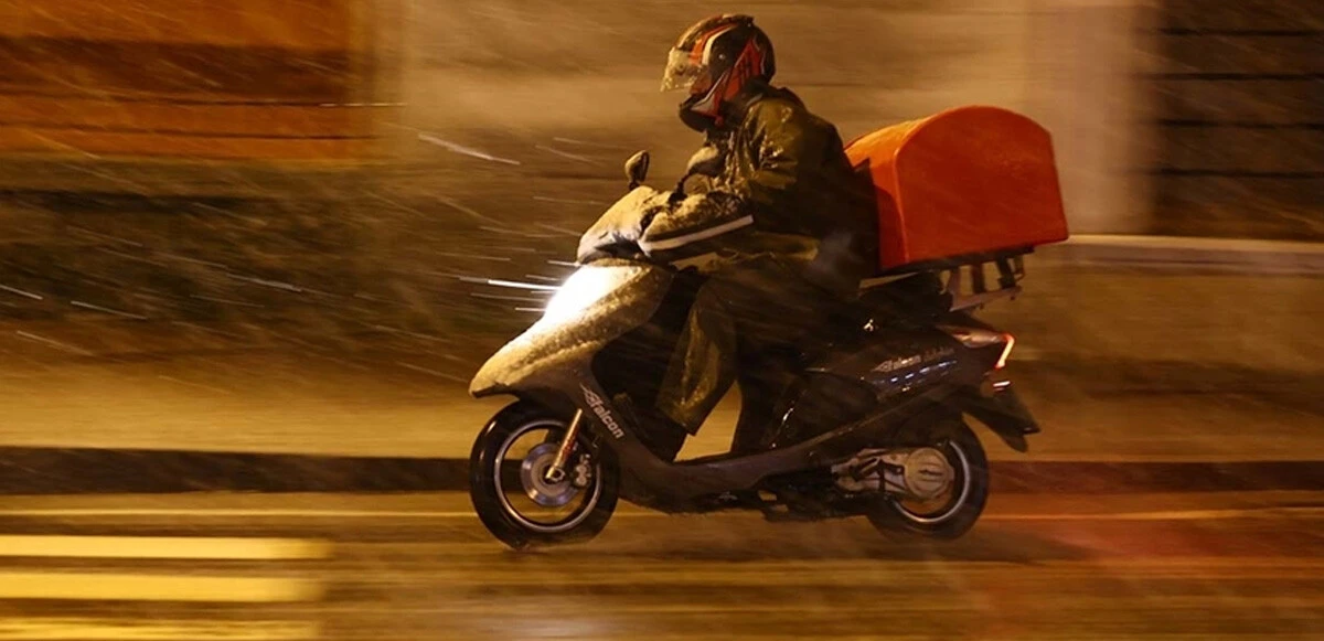 İstanbul'da motosiklet ve scooterlara trafiğe çıkış yasağı