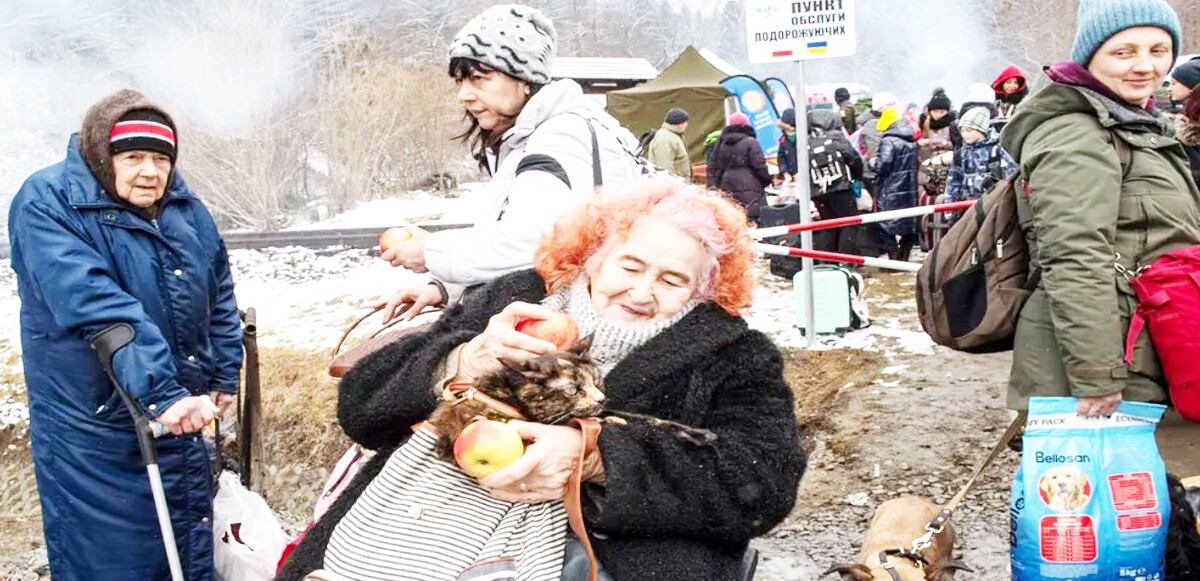 Polonya sınırına ulaşmayı başaran iki arkadaş, pek çok sağlık sorununa sahip.