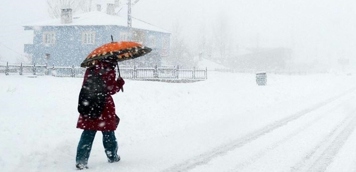 Meteoroloji'nin uyarılarının ardından valilikler okulların tatil edildiğini duyurdu.