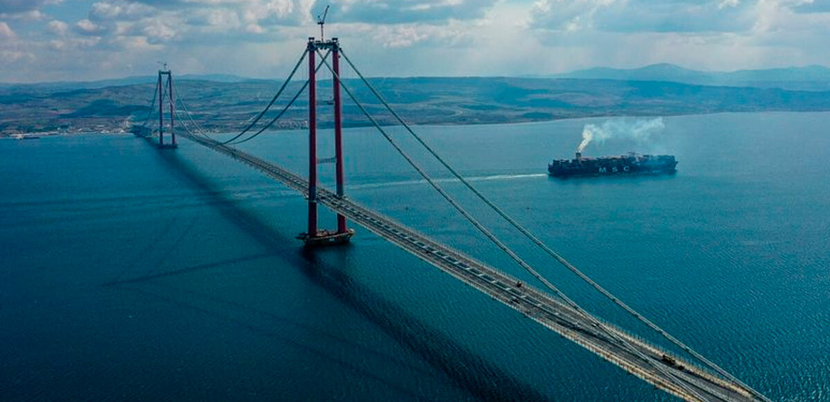 Çanakkale Köprüsü'nün rekorlar köprüsü olduğuna vurgu yapan dünya basını, Türkiye'nin Japonya'yı geri bıraktığının altını çizdi.