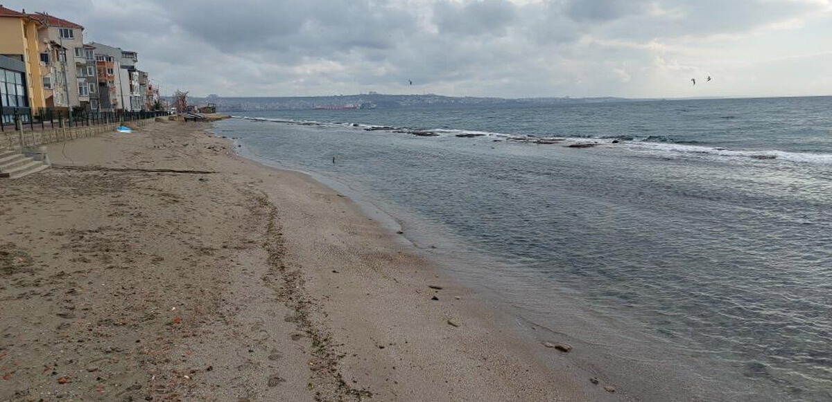 Sular çekildi, kral yolu ortaya çıktı