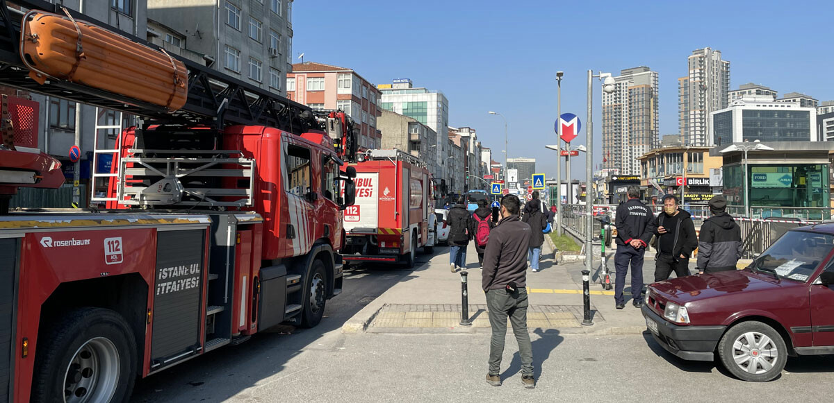 Üsküdar&#039;da metro durağındaki elektrik trafosunda yangın