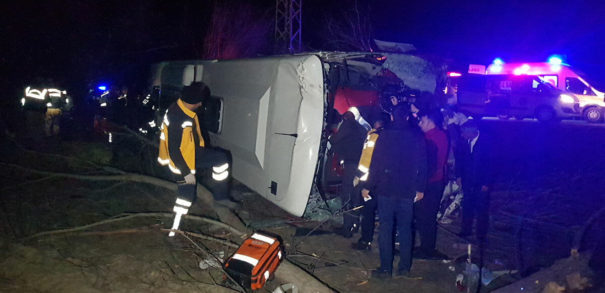 Erzincan Valisi Mehmet Makas, kazasının sürücü hatasından kaynaklandığını belirtti.