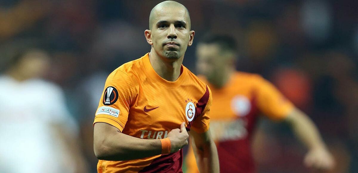 Sofiane Feghouli komşuya gidiyor