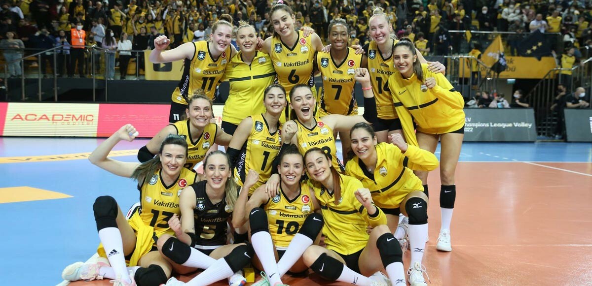 Vakıfbank finalin kapısını araladı