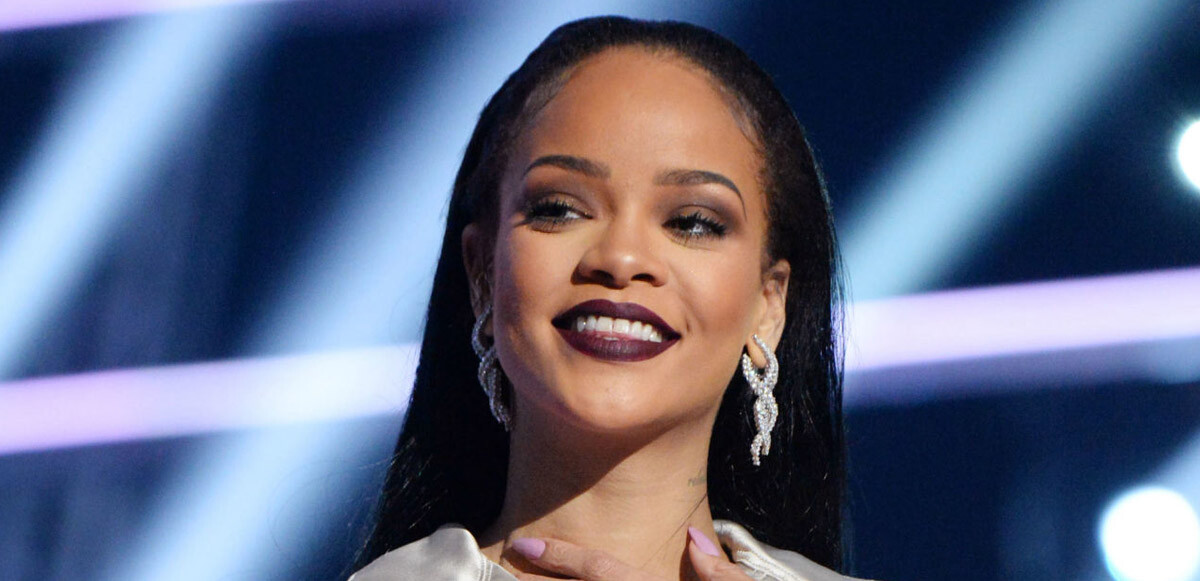 Rihanna milyarderler listesinde... Kendi markasıyla servetini 3&#039;e katladı