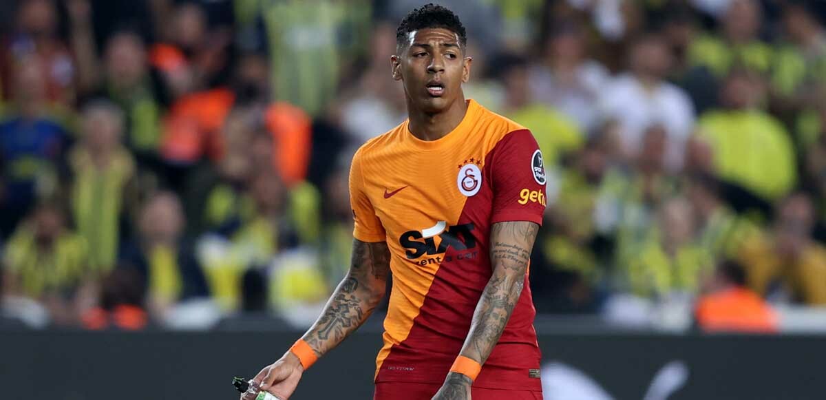 Derbinin faturası Patrick Van Aanholt&#039;a kesildi!