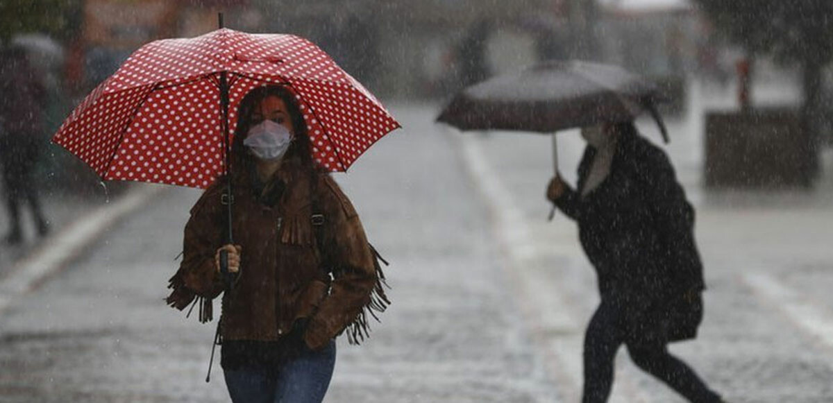 Meteoroloji&#039;den İstanbullulara uyarı: Günlerce sürecek, hazırlıklarınızı yapın!