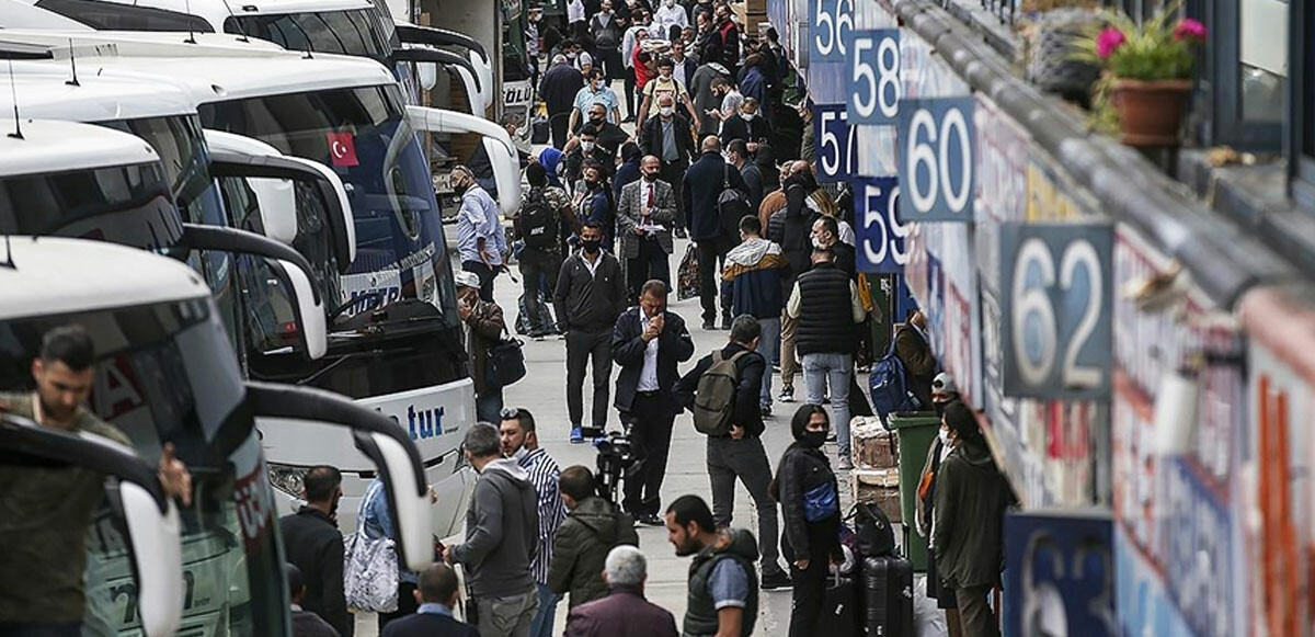 Otogarlarda bayram yoğunluğu: Otobüs bileti fiyatlarına zam yolda