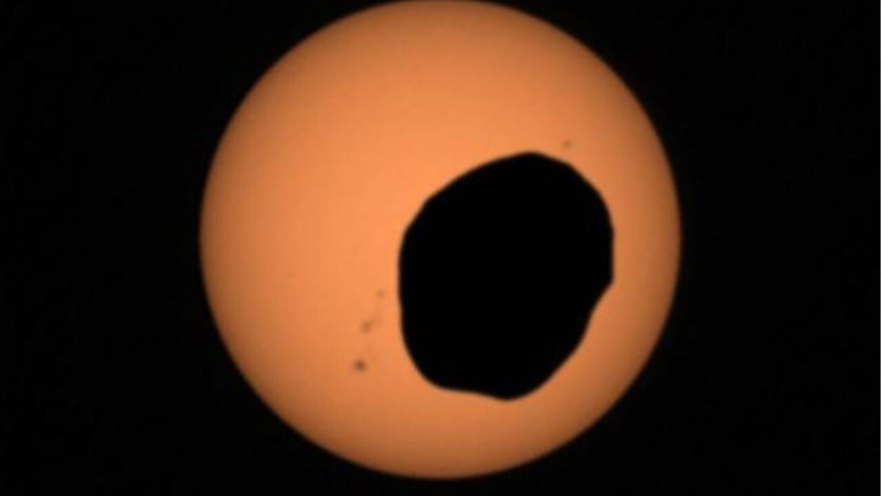 Güneş tutulmasını bir de Mars’tan izleyin: İşte Nasa tarafından paylaşılan görüntüleri