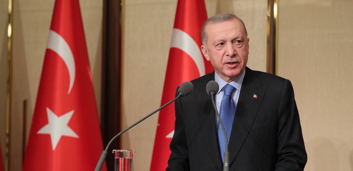 Erdoğan, sağlıkta şiddetin engellenmesi ve mali iyileştirmeler başta olmak üzere tüm müjdelerle ilgili çalışmaların devam ettiğini söyledi.