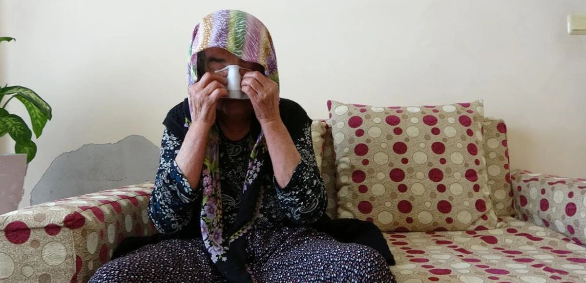 Oğulları ve gelinlerinden şiddet gören Elif nine gözyaşlarına boğuldu