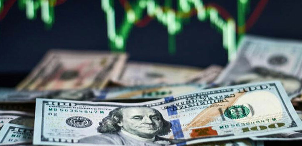 Dolar son 20 yılın en yüksek seviyesinden işlem görürken altın ise 2 buçuk ayın en düşük seviyesini gördü.