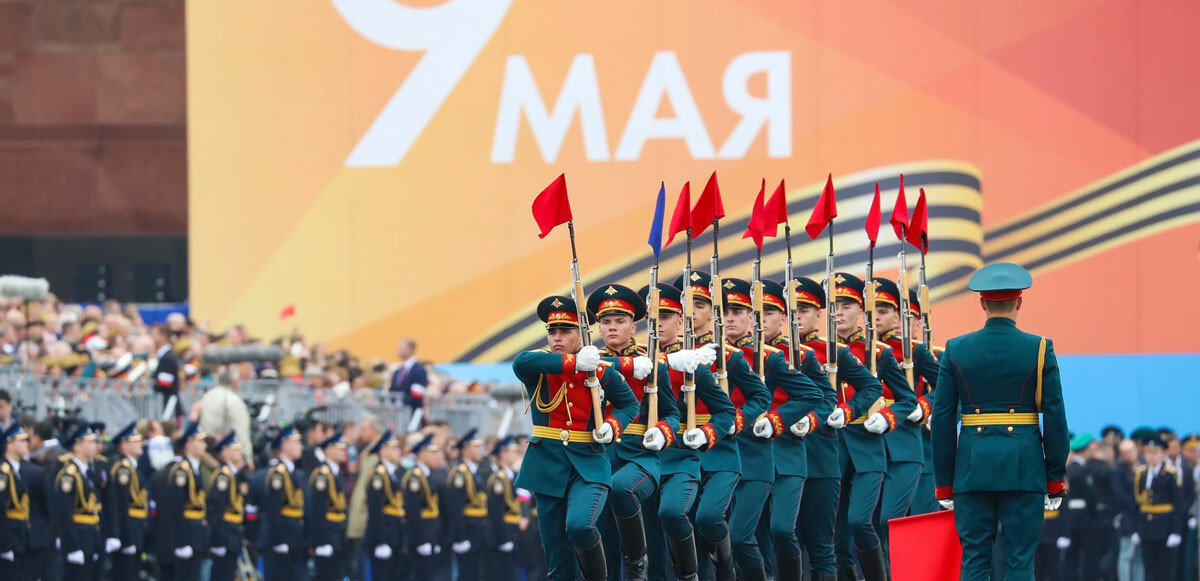 Rusya 9 Mayıs’a hazırlanıyor: Esirleri Kızıl Meydan’da zorla yürütecekler