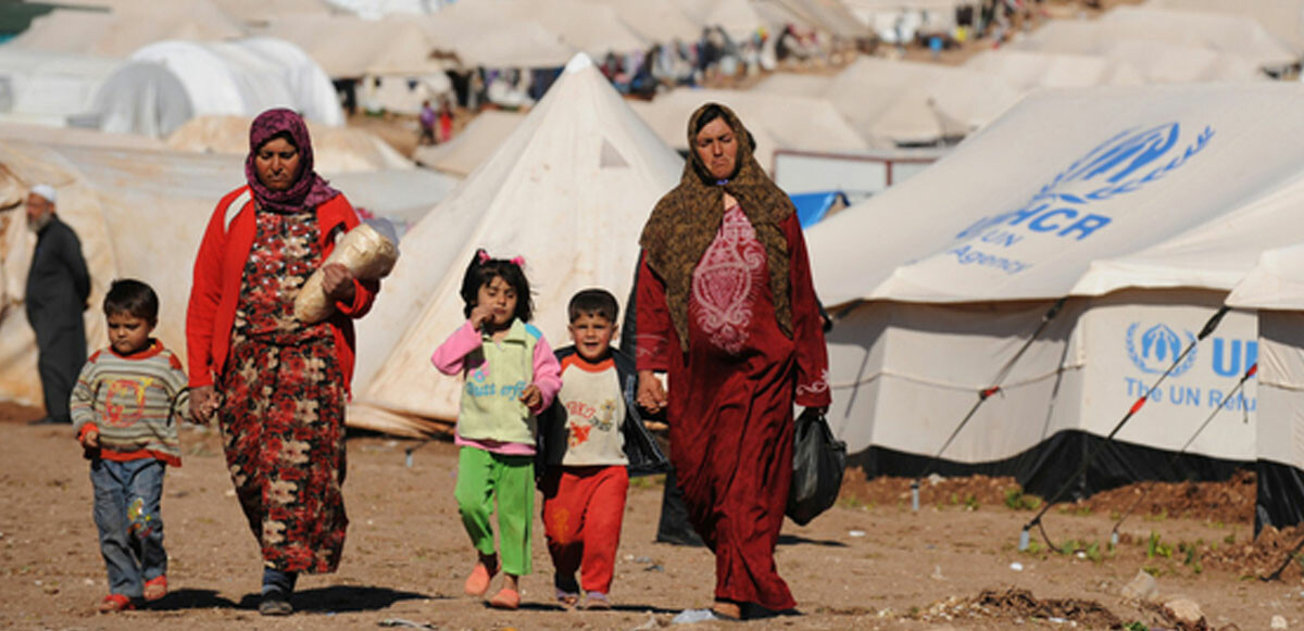 Suriye iç savaşı nedeniyle Türkiye'ye sığınmış olan 3 milyon 762 bin 686 geçici koruma altındaki Suriyeli bulunuyor.