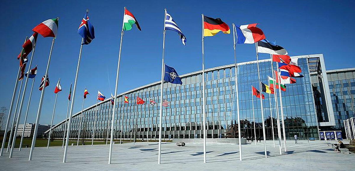 NATO Dışişleri Bakanları Gayri resmi Toplantısı sırasında bakanlar, Finlandiya ve İsveç'in NATO üyeliğine başvurusunu desteklediklerini ifade etti.