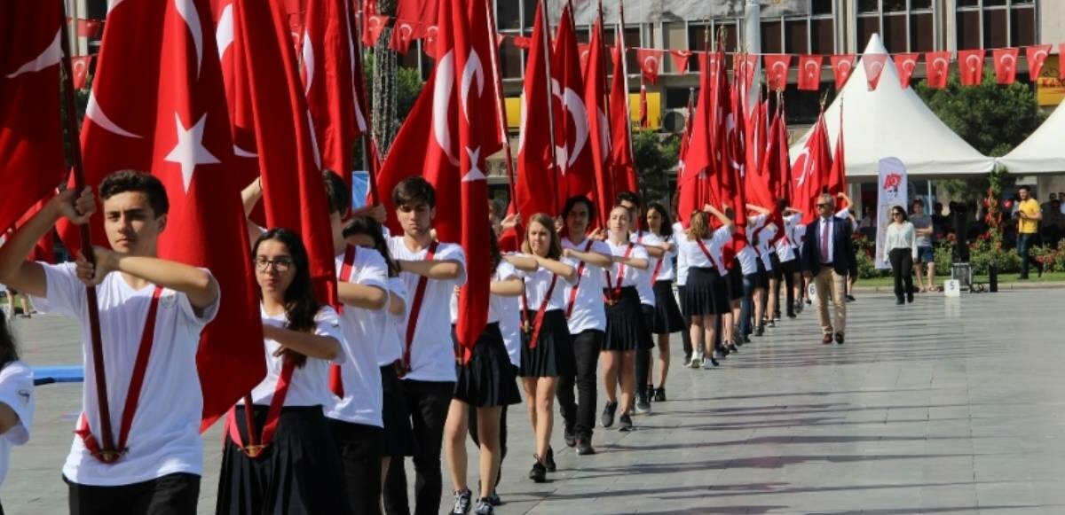 En güzel 19 Mayıs mesajları: WhatsApp, Instagram ve Facebook’tan gönderebileceğiniz resimli, anlamlı 19 Mayıs kutlama mesajları ve sözleri