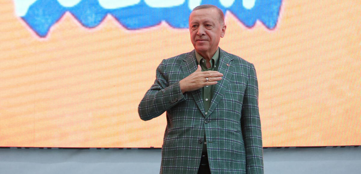 Cumhurbaşkanı Erdoğan, 'Bir Gençlik Şöleni'ne katılmak için alandan ayrıldı.
