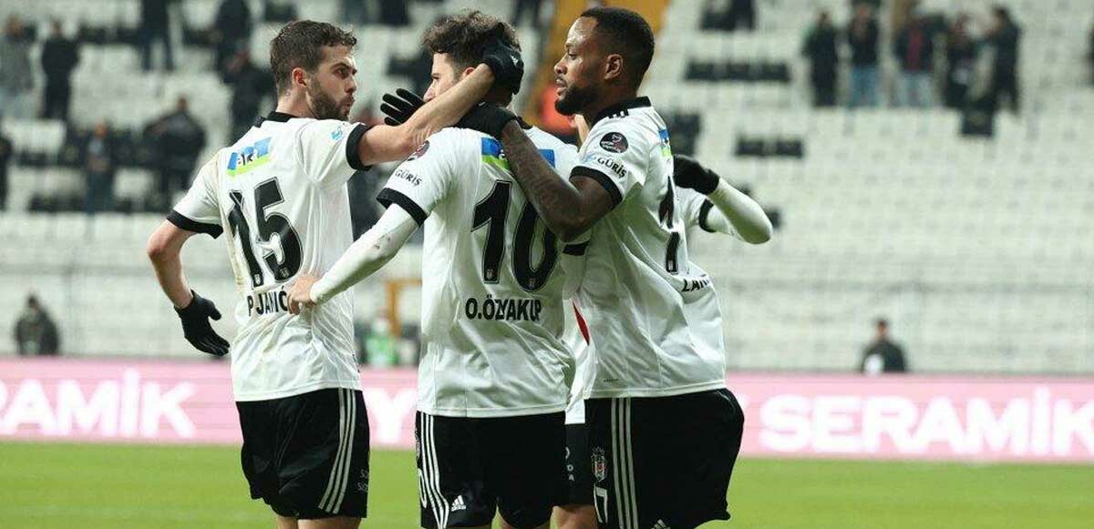 Yıldız futbolcu Beşiktaş&#039;a veda etti!