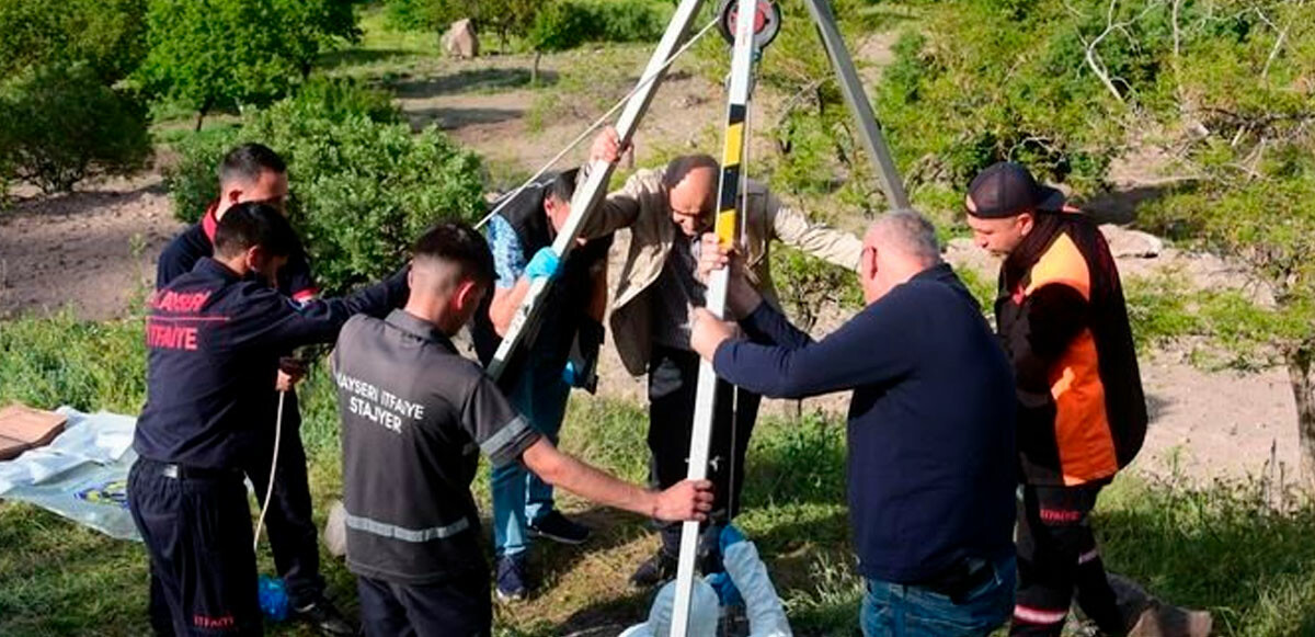 Polis ekipleri, Ayşe Kavak'ın bilezik ve altınları için öldürülerek kuyuya atıldığı ihtimali üzerinde duruyor.