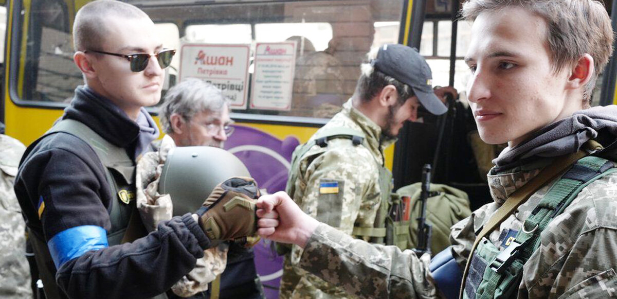 Dünün öğrencileri bugünün savaşçıları, arkadaşlarım kollarımda öldü