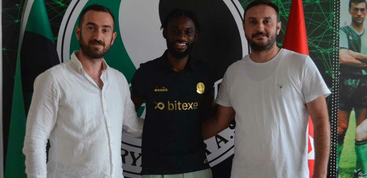 Sakaryaspor defans oyuncusu Isaac Donkor ile anlaştı