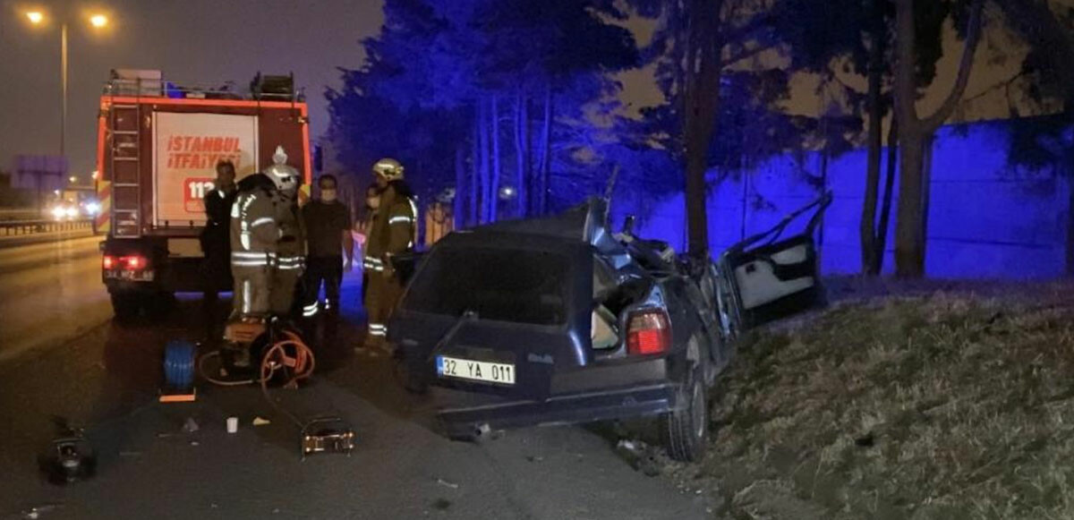 Kaza yapan aracın kaldırılmasının ardından trafik normale döndü.