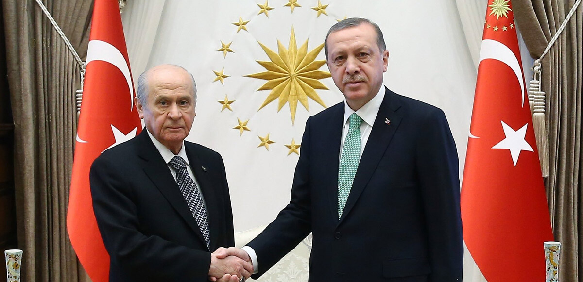 Son dakika! Külliyede sürpriz zirve: Erdoğan ile Bahçeli&#039;nin görüşmesi sona erdi