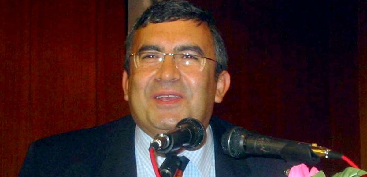 Hablemitoğlu, Ankara'daki evinin önünde 18 Aralık 2002'de suikast sonucu öldürülmüştü.