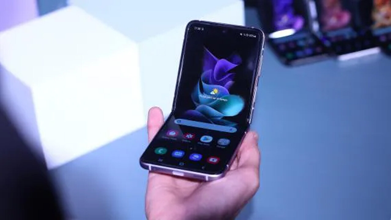 Galaxy Z Flip 4 İçin Tüm Meraklar Ortadan Kalktı: Canlı Görüntüleri Ortaya Çıktı